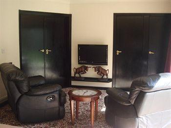 Foxwood Guest House Robin Hood Екстер'єр фото