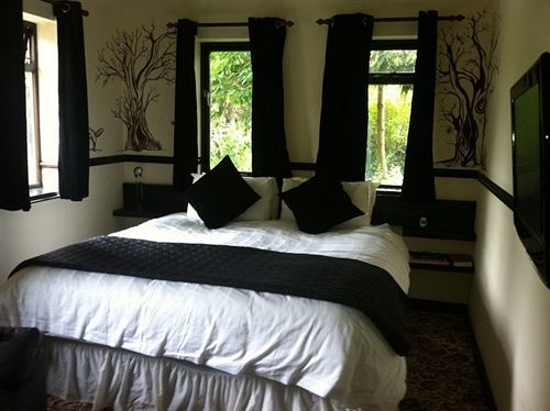 Foxwood Guest House Robin Hood Екстер'єр фото