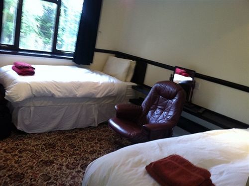 Foxwood Guest House Robin Hood Екстер'єр фото
